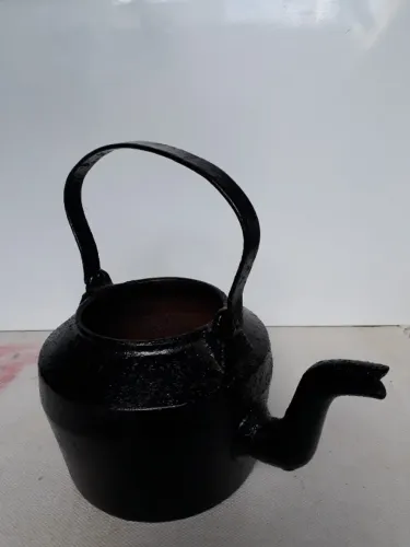 Chaleira de Ferro Antiga 