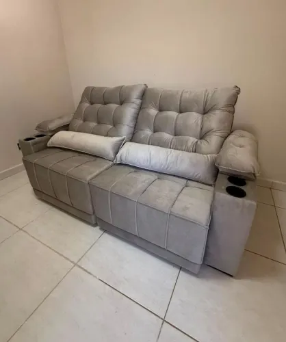 Sofá Heitor 2.50m com molas ensacadas espuma D33