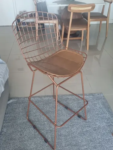 Kit com 2 banquetas Bertoia Cobre
