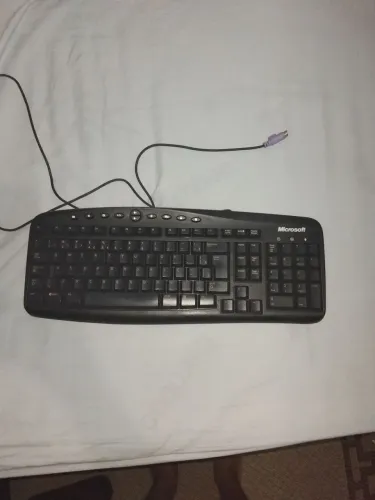 Teclado Microsoft Wired Keyboard 500