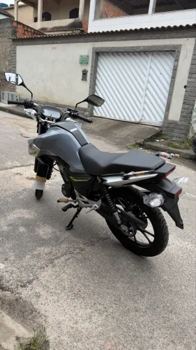 Troco por xj ou hornet leia descrição