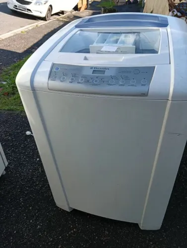 Máquina de lavar roupa Eletrolux