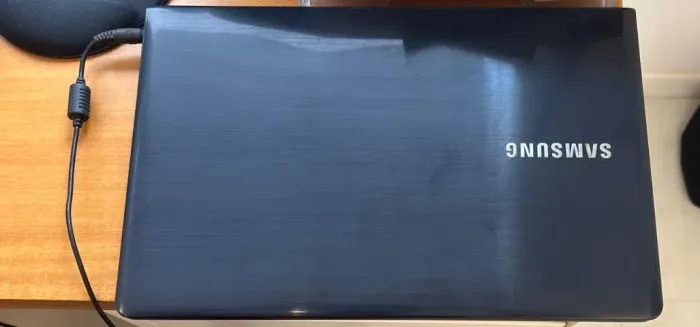 Notebook Samsung i3 | SSD 120GB | Bateria Excelente | Carregador Original