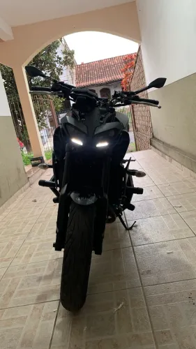 Vendo MT 09 muito nova
