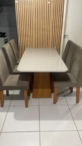 Mesa de 6 cadeiras