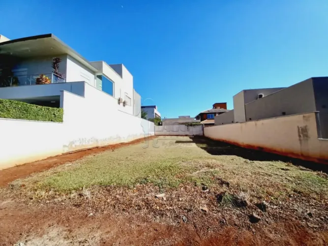 Terreno de 270m² à venda em condomínio - Recreio das Acácias