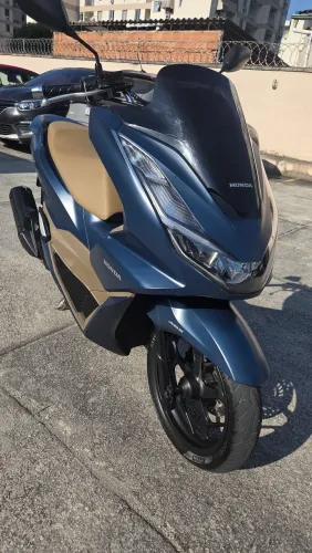 Vendo PCX azul 2024