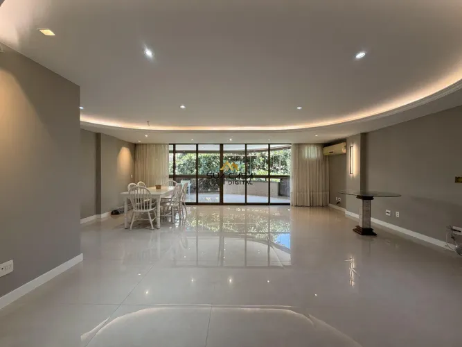 Apartamento 193m2 com closets e varandas à venda no Recreio dos Bandeirantes REF: AP0013