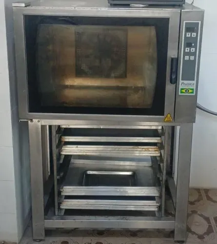 Forno De Convecção com Cavalete Hpe80 com Vapor 220v Pratica