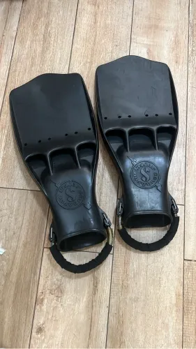 Nadadeiras / Pés de Pato - Scubapro Jet Fin