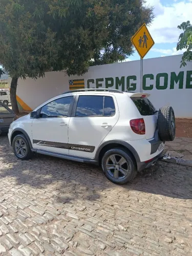 Volkswagen Crossfox 1.6 MI Total Flex 8V 5P 2012