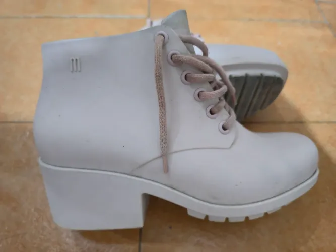 Bota Melissa off-white 35