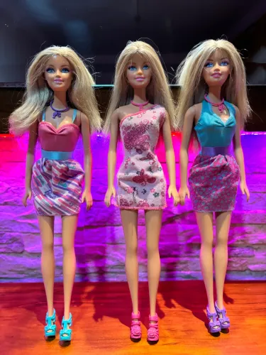 Pack Boneca Barbie Original + dois acessórios de bolsa