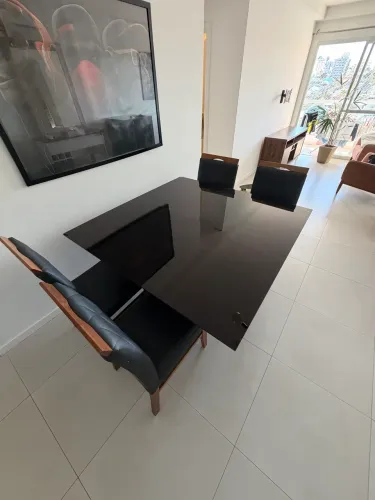 Vendo Mesa 8lugares + 4 cadeiras
