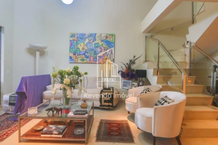 Maison Montfort em Moema - Cobertura Duplex de 340m² com 2 suítes e 3 vagas.