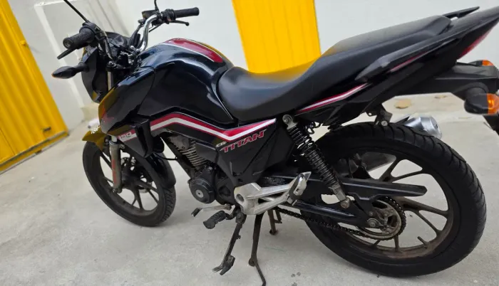 Vendo cg titan 160 2020, 2026 pago