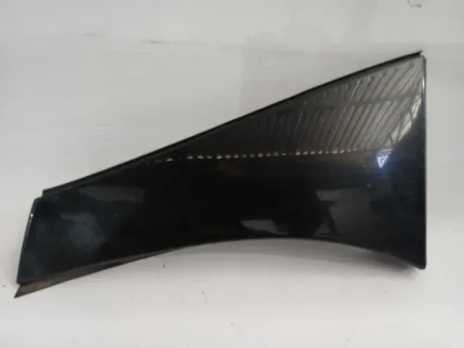 Acabamento Parabrisa Traseiro Esq Mercedes Gla200 2016/2018