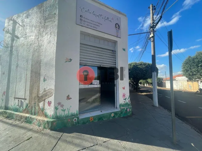 Aluga se Salão comercial de esquina no Boa Vista em esquina movimentada