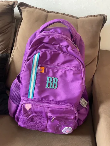 Bolsa e lancheira escolar usada