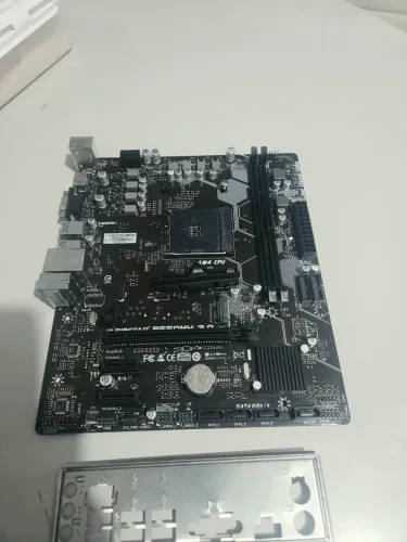 Placa mãe Biostar
