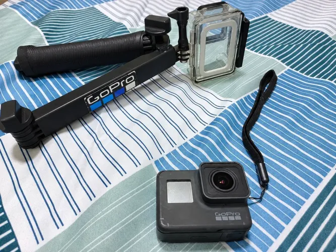 ?GoPro HERO5 Black + Acessórios - R$ 800,00 PRA SAIR RAPIDO