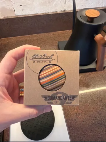 Manopla Comandante C40 Skateboard Creations