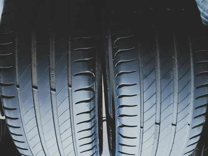 02 pneus aro 15 Michelin 185/60/15 zerados. Para c3 gol uno Palio Agile j3