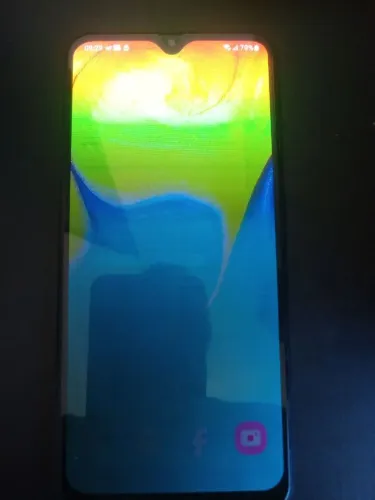 Vende-se celular A20 com defeito com a tela ficando branca