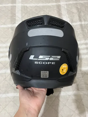 Capacete tamanho 58