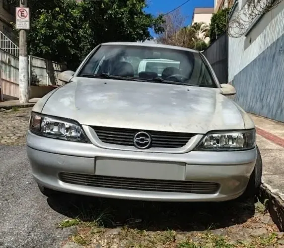 Chevrolet Vectra CD 2.2 16V / 2.0 16V Mec./aut. 1999