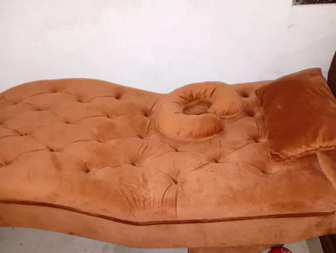 Vende-se maca de estética
