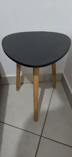 Mesa lateral - preta