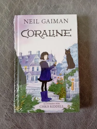 Livro Coraline - Neil Gaiman