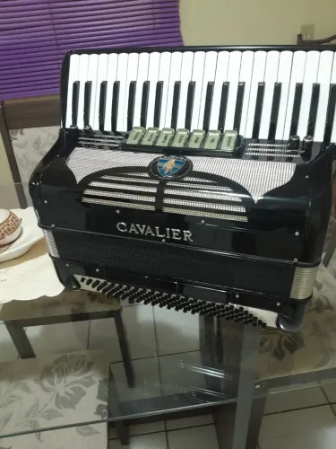 Acordeon Cavalier terça de voz oitavada