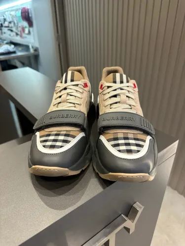 Tênis Burberry Baskets Ramsey - TAM 40