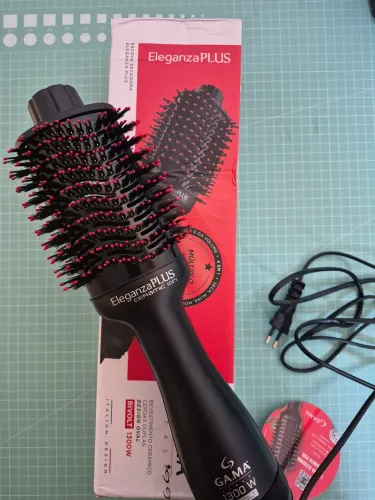 Escova Secadora Eleganza Plus Ceramic Ion Gama 1300w Bivolt Preto