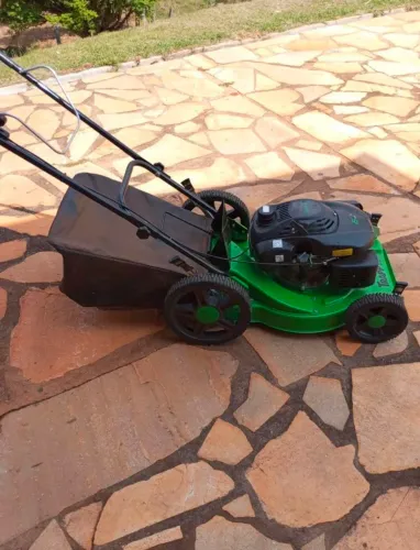 Cortador de Grama à Gasolina Trapp 6,5HP LF-600RM