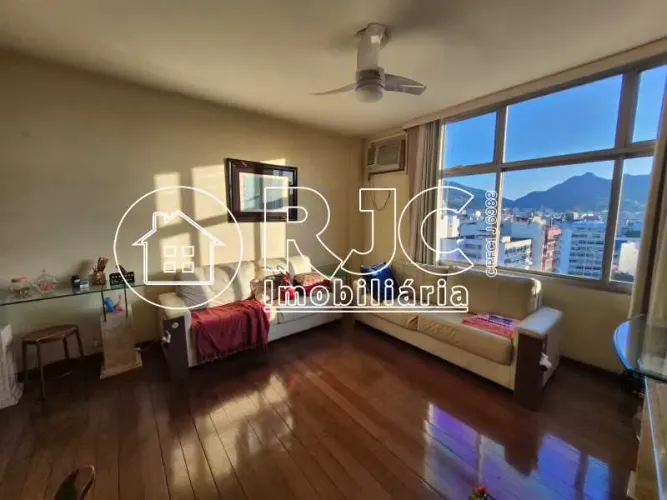 Apartamento : Padrão / Residencial / Tijuca