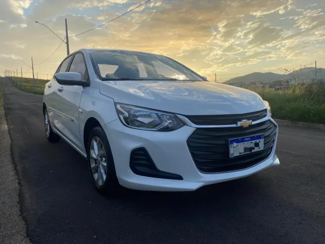 Chevrolet Onix Plus LT 1.0 12V Flex Mec. 4P 2022
