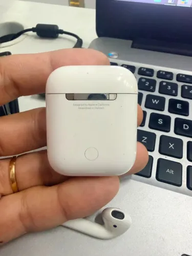 AirPods com estojo de recarga (2a geração)