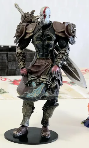 Boneco kratos de God Of war
