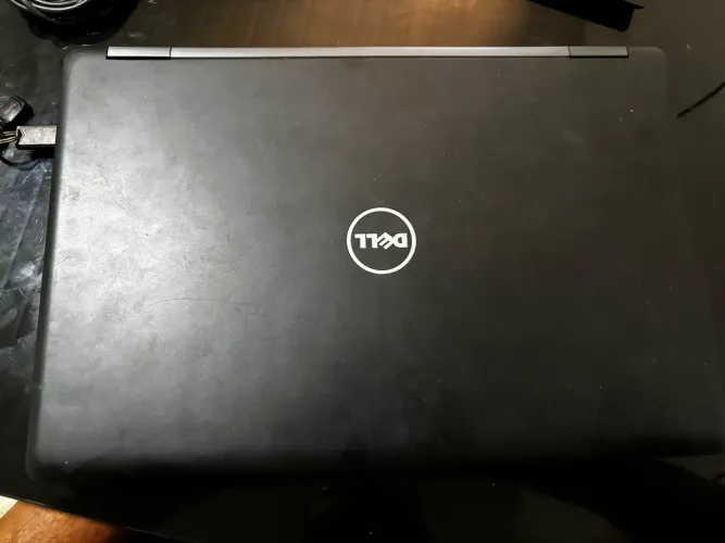 Notebook Dell Latitude 5580 / i5 / 16GB RAM / SSD NVMe 224GB / Bateria Nova + Carregador
