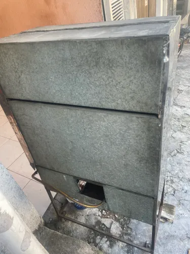 Forno de assar frango em perfeito estado (sem os espetos)