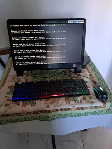 Computador Completo AOC + Teclado e Mouse Gamer (Precisa Formatar)