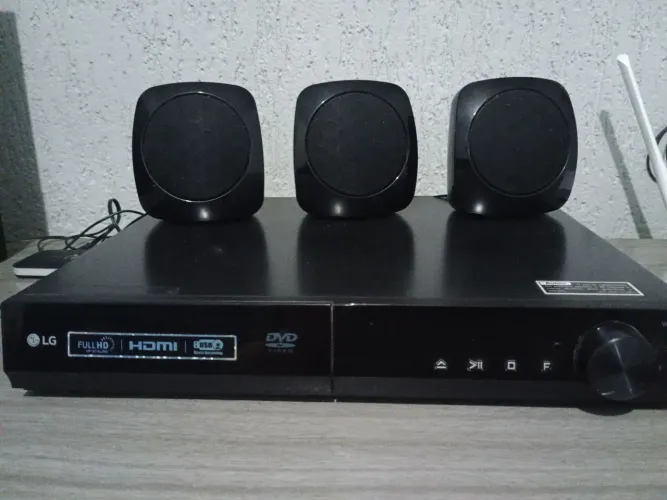 Dvd home theater LG semi novo