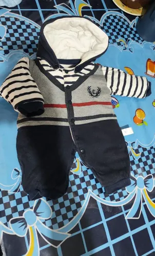 Roupinhas de bebe e ninho