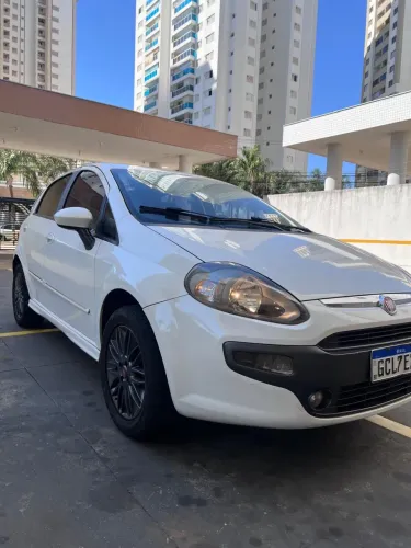 Fiat Punto Sporting 1.8 Flex 8v/16v 5P 2016