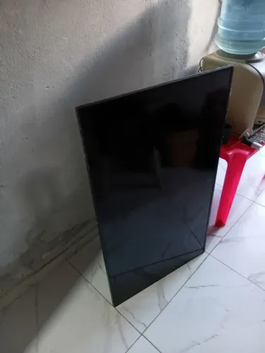 Smart TV da Samsung 43 polegadas tela quebrada 