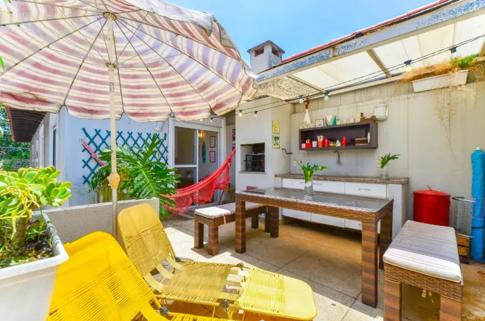 Sobrado para venda em Jardim das Vertentes com 3 quartos, sendo 1 suíte, 160m²