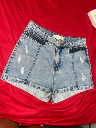 Short jeans usado